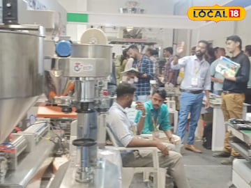 കേരള ക്വിക് മെഷീനറി എക്സ്പോ കാണാൻ എത്തിച്ചേർന്നവർ 