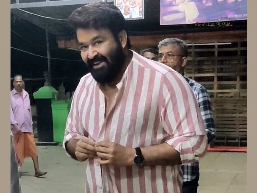 ഈ സെറ്റിലേക്ക് അൽപ്പം കൂടി വ്യക്തമായി പറഞ്ഞാൽ, ഈ നേട്ടം എത്തിക്കുന്ന രണ്ടാമത്തെ നടൻ കൂടിയായി ജയറാം. കൃത്യം പത്തു വർഷങ്ങൾക്ക്‌ മുൻപ് നടൻ മോഹൻലാൽ ഇതേ നേട്ടം സ്വന്തമാക്കിയിരുന്നു. അദ്ദേഹം ഇത് നേടിയതിന്റെ സന്തോഷം അന്ന് മറ്റൊരിടത്തായിരുന്നു എങ്കിൽ, ഇത്തവണ ജയറാമും മോഹൻലാലും ഒന്നിച്ചു എന്ന പ്രത്യേകതയുമുണ്ട്. എന്തായാലും ജയറാമിനും റാഫിക്കും ഇടയിൽ ഒതുങ്ങിയിരുന്ന ആ സന്തോഷം എങ്ങനെയോ മോഹൻലാൽ മനസിലാക്കി