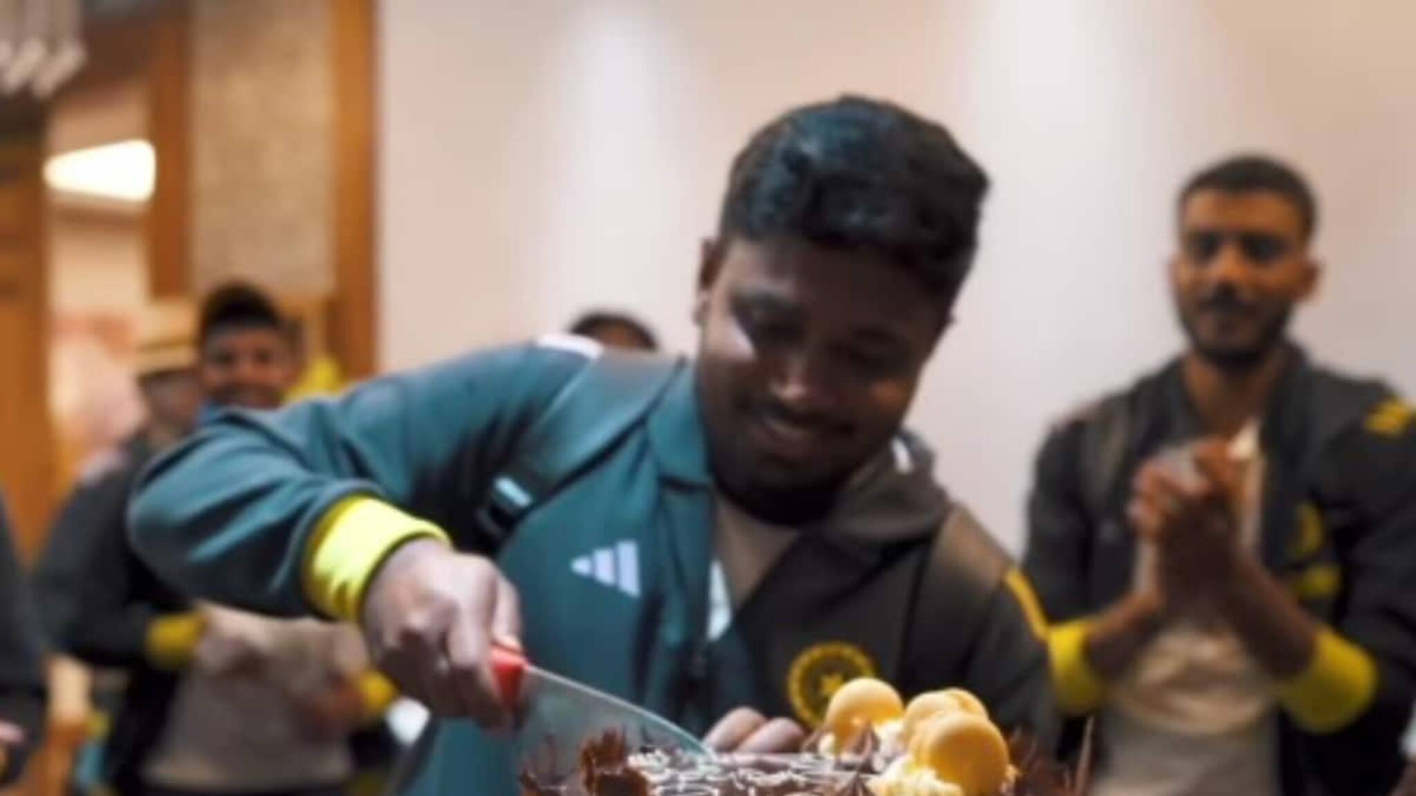 Sanju Samson: ഹാപ്പി ബർത്ത് ഡേ ചേട്ടാ! സഞ്ജുവിന്റെ പിറന്നാൾ ആഘോഷമാക്കി ടീം ഇന്ത്യ; വീഡിയോ