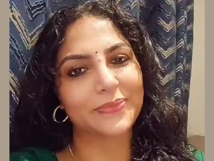 കലോത്സവം എന്നാൽ ഓരോ ആർട്ടിസ്റ്റിനും സ്വപ്നവേദിയാണ്. അവിടെ നിന്നപ്പോൾ എന്റെ മനസ്സിൽ സന്തോഷം നിറയുകയായിരുന്നു. പുതു തലമുറയോടൊപ്പം ജോലിചെയ്യുകയെന്നത് മനസിന് നിറവ് നൽകുന്ന ഒരു അനുഭവമായിരുന്നു. ഞാൻ പ്രതിഫലം ചോദിച്ചു എന്ന് ആരെങ്കിലും ചിന്തിക്കുന്നതിനു തന്നെ കാരണം എന്തെന്ന് എനിക്കറിയില്ല. ഞാൻ അത് സന്തോഷവും അഭിമാനവുമായി കാണുകയായിരുന്നു. പ്രതിഫലം വാങ്ങരുത് എന്നത് എന്റെ തീരുമാനം മാത്രമായിരുന്നു...