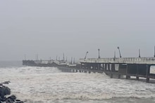 Fengal Cyclone in Tamilnadu | ഫിൻജാൽ ചുഴലിക്കാറ്റ് ശക്തി കുറഞ്ഞ് അതിതീവ്ര ന്യൂനമ‍ർദ്ദമായി; ചെന്നൈയിൽ മൂന്ന് മരണം