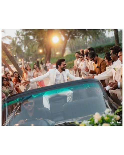  കഴിഞ്ഞ നവംബര്&#x200d; 19ന് ആയിരുന്നു കീര്&#x200d;ത്തി സുരേഷ് വിവാഹിതയാകാന്&#x200d; പോകുന്നുവെന്ന വിവരം പുറത്തുവന്നത്. എന്നാല്&#x200d; ഇതില്&#x200d; കുടുംബമോ താരമോ ഔദ്യോ​ഗികമായി സ്ഥിരീകരിച്ചിരുന്നില്ല.