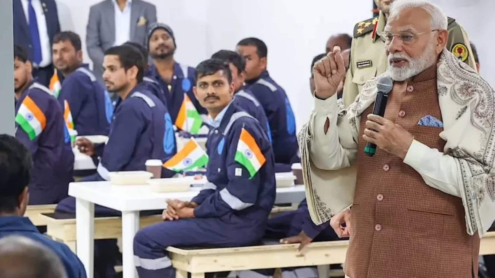 PM Modi Kuwait Visit : കുവൈറ്റിലെ ലേബർ ക്യാംപിൽ പ്രധാനമന്ത്രി നരേന്ദ്ര മോദി; വിശ്വസിക്കാനാകാതെ തൊഴിലാളികൾ