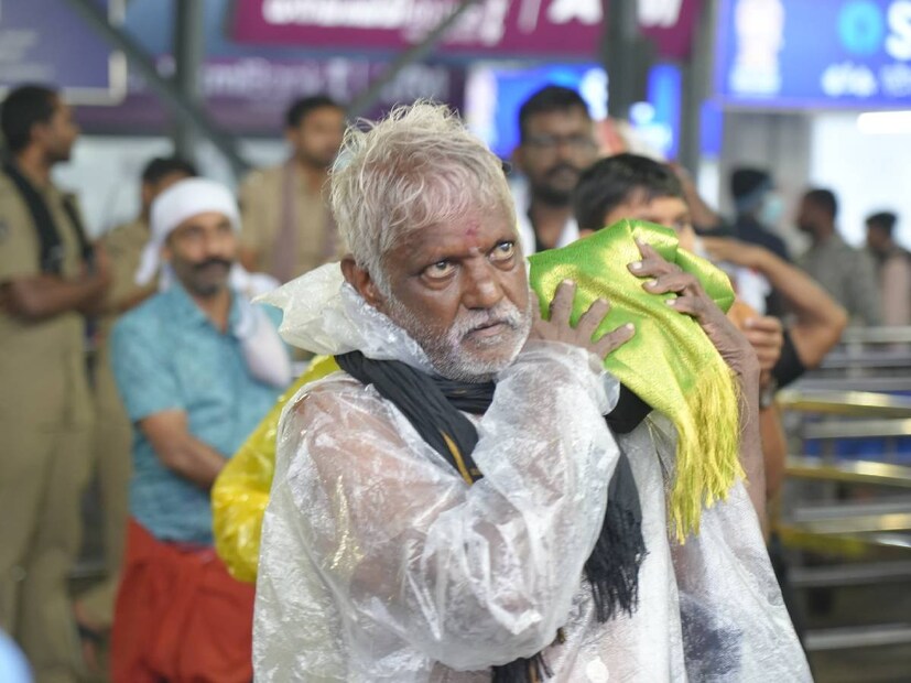  മടക്ക യാത്രക്ക് തീർഥാടകരെ കടത്തിവിടുന്ന ചന്ദ്രാനന്ദൻ റോഡ്, സ്വാമി അയ്യപ്പൻ റോഡ് എന്നിവിടങ്ങളിൽ മഴ നനയാതെ കയറി നിൽക്കാൻ സംവിധാനമില്ല. മഴ പെയ്ത് പമ്പാ നദിയിൽ ജലനിരപ്പ് ഉയരാനുള്ള സാധ്യത കണക്കിലെടുത്ത് ദുരന്ത നിവാരണത്തിനുള്ള എല്ലാ മുൻകരുതലുകളും സ്വീകരിച്ചിട്ടുണ്ട്.
