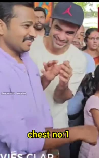  മരണമാസ് ചിത്രത്തിന്റെ പൂജയ്ക്കിടെ പൂജാരി കൊണ്ടുവന്ന ആരതി തൊഴാൻ ടൊവിനോ കൈ നീട്ടിയപ്പോൾ പൂജാരി ശ്രദ്ധിക്കാതെ പോകുകയും തൊട്ടടുത്ത് നിന്ന ബേസില്&#x200d; ഇത് കണ്ട് കളിയാക്കി ചിരിക്കുകയും ചെയ്യുന്ന ഒരു വീഡിയോ വൈറലായിരുന്നു. ഈ സംഭവത്തിന് ശേഷം ബേസിലിനും സമാനമായ അനുഭവം ഉണ്ടായി. ഇവിടെ നിന്നായിരുന്നു 'കൈ കൊടുക്കൽ ക്ലബ്' എന്ന ട്രോളുകൾക്ക് തുടക്കം കുറിച്ചത്.