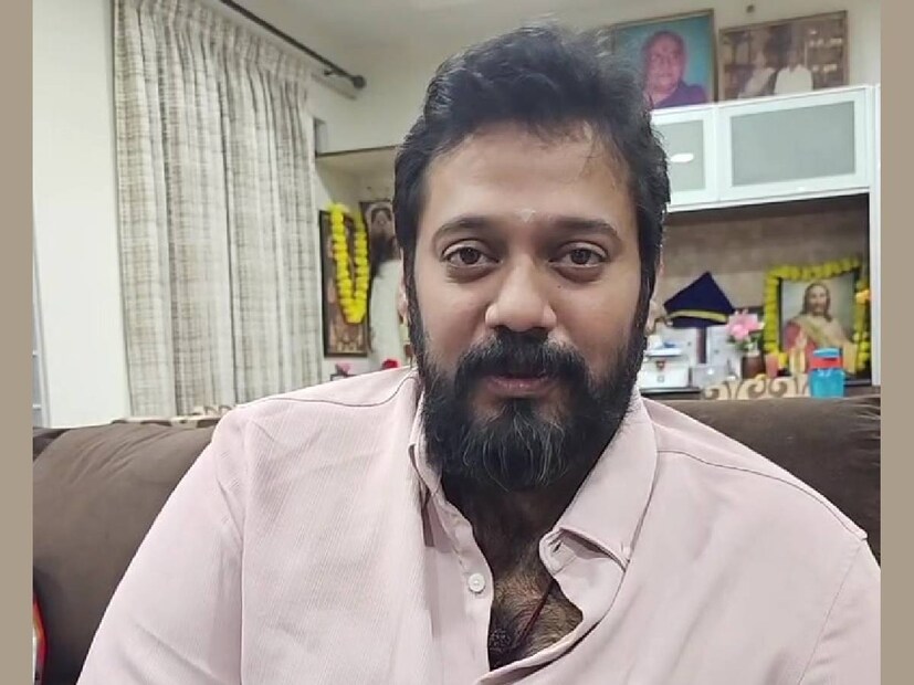 സ്ഥിരമായി ഫേസ്ബുക്ക്, ഇൻസ്റ്റഗ്രാം പേജുകളിലൂടെ അപ്‌ഡേറ്റുകൾ പോസ്റ്റ് ചെയ്യുന്നതിന്റെ പേരിൽ ബാല വിമർശനം ഏൽക്കാറുണ്ട്. ഒട്ടേറെ ചാരിറ്റി പ്രവർത്തനങ്ങൾ നടത്താറുള്ള ബാല താൻ ചെയ്യുന്ന പ്രവർത്തികളുടെ ഒരു ഭാഗം ഫേസ്ബുക്കിൽ വീഡിയോ രൂപത്തിൽ എത്തിക്കാറുണ്ട്. ഇത് നാട്ടുകാരെ അറിയിക്കുന്നതിന്റെ കാര്യം എന്താണ് എന്ന് ബാലയോട് പലരുംകമന്റിൽ എത്തി ചോദിക്കാറുണ്ട്. ഇനി 'BalaKokila' എന്ന് പേരിട്ട യൂട്യൂബ് ചാനലിലാകും ബാലയുടെ പുത്തൻ അപ്‌ഡേറ്റുകൾ 