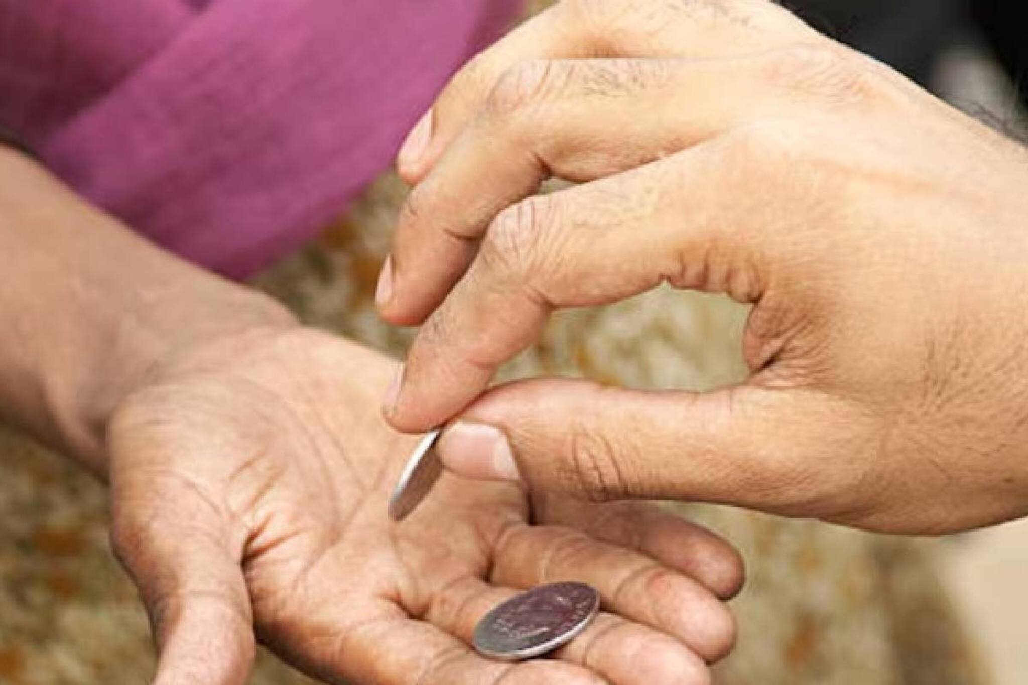 ഭിക്ഷക്കാര്‍ക്ക് പണം കൊടുത്താല്‍ കേസ്; ഈ നഗരത്തില്‍ ജനുവരി 1 മുതല്‍ നിയമം പ്രാബല്യത്തില്‍