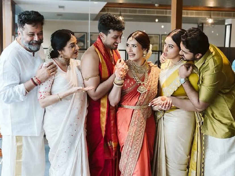 ഇപ്പോൾ മകൻ കാളിദാസിന്റെയും മകൾ മാളവികയുടെയും വിവാഹം കഴിഞ്ഞിരിക്കുന്നു. കുടുംബത്തിലേക്ക് ഒരു മരുമകനും മരുമകളും വന്നുചേരുന്നു. രണ്ടു മക്കളെ കൂടി കിട്ടിയല്ലോ എന്ന ചാരിതാർഥ്യമാണ് ജയറാമിനും പാർവതിക്കും. സിനിമയിൽ വരുമ്പോൾ, പാർവതി പ്രശസ്തയായ താരമായിരുന്നു. ജയറാം ചിത്രങ്ങളിൽ പാർവതി അനുജത്തിയായും ഭാര്യയായും വേഷമിട്ടിട്ടുണ്ട് എന്ന പ്രത്യേകതയുമുണ്ട്. പ്രണയകാലത്തെ കുറിച്ചുള്ള കഥകൾ ചില അഭിമുഖങ്ങളിൽ പലകുറി ജയറാം വെളിപ്പെടുത്തിയിട്ടുണ്ട് 