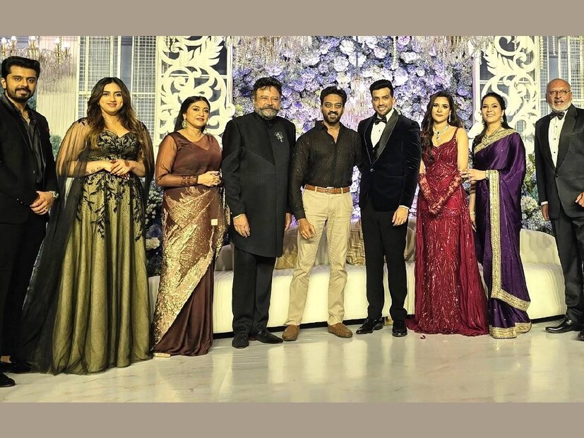 തമിഴ് നടൻ അശ്വിൻ കുമാറും കാളിദാസ് ജയറാമിന്റെയും താരിണിയെയും കാണാൻ എത്തിച്ചേർന്നു. 'ഹാപ്പി മാരീഡ് ലൈഫ് പുതുമാപ്പിളൈ' എന്നാണ് അശ്വിൻകുമാർ ഇൻസ്റ്റഗ്രാമിൽ പോസ്റ്റ് ചെയ്ത ചിത്രത്തിനൊപ്പം കുറിച്ച വാക്കുകൾ. അശ്വിന്റെ ഒപ്പം വധൂവരന്മാർക്കൊപ്പം ജയറാം, പാർവതി, മകൾ മാളവിക, മാളവികയുടെ ഭർത്താവു നവനീത്, താരിണിയുടെ അച്ഛനമ്മമാർ എന്നിവരും ചേർന്ന് ഫോട്ടോയ്ക്ക് പോസ് ചെയ്തു 