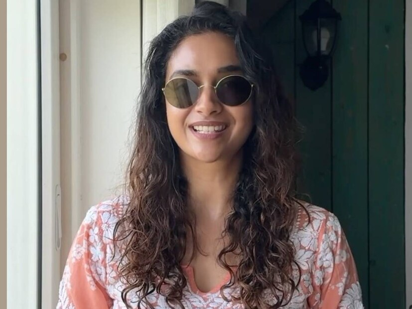 കീർത്തി സുരേഷിന്റെ ആകെ മൂല്യം 41 കോടി രൂപയാണ്. മാസവരുമാനം 35 ലക്ഷം രൂപ എന്നാണ് റിപ്പോർട്ട്. വാർഷിക വരുമാനം 15 കോടി. ഒരു സിനിമയ്ക്ക് കീർത്തി സുരേഷിന്റെ പ്രതിഫലം നാല് കോടിയാണ്. പരസ്യചിത്രങ്ങൾക്ക് 30 ലക്ഷം രൂപയും. മലയാളത്തേക്കാൾ അന്യഭാഷകളിൽ സജീവമായ നടിയാണ് കീർത്തി. കീർത്തി വേഷമിട്ട് ഏറ്റവും ഒടുവിൽ റിലീസ് ചെയ്ത ചിത്രം 'വാശി'യായിരുന്നു