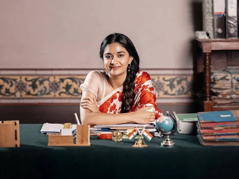 വരുൺ ധവാൻ നായകനാവുന്ന, കലീസ് സംവിധാനം ചെയ്യുന്ന 'ബേബി ജോൺ' ആണ് കീർത്തി സുരേഷിന്റെ ആദ്യ ബോളിവുഡ് ചിത്രം. ആറ്റ്ലിയുടെ തമിഴ് ചിത്രം തെരിയുടെ റീമേക്ക് ആണ് 'ബേബി ജോൺ'. ചിത്രം ക്രിസ്തുമസ് ദിനത്തിൽ തിയേറ്ററുകളിൽ എത്തുന്നു. കേരളത്തിൽ ഉൾപ്പെടെ ഷൂട്ട് ചെയ്ത ചിത്രമാണിത്. മലയാളി പ്രേക്ഷകർക്ക് കൂടി പരിചിതയായ നടി വമിഖ ഗബ്ബിയാണ് ഈ സിനിമയിലെ മറ്റൊരു ശ്രദ്ധേയ വനിതാ താരം. സിനിമയിൽ കീർത്തി സുരേഷ് അത്യന്തം ഗ്ലാമറസായി ചെയ്ത നൃത്ത രംഗം വൈറലായിരുന്നു 