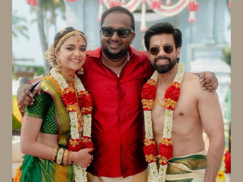 മാസ്റ്റർ, ലിയോ തുടങ്ങിയ സിനിമകളുടെ കോ-പ്രൊഡ്യൂസർ എന്ന നിലയിലാണ് ജഗദീഷ് പളനിസാമിയെ സിനിമാ ലോകത്തിനു പരിചയം. ഇറോഡ് മഹേഷ്, എ.ആർ. മുരുഗദോസ്, ജി.വി. പ്രകാശ് കുമാർ എന്നിവരുടെ നേതൃത്വത്തിൽ സിനിമാ മേഖലയിലേക്ക് ചുവടുവച്ച വ്യക്തിയാണ് ജഗദീഷ് പളനിസാമി. 2015ന്റെ മധ്യത്തിൽ ജഗദീഷ് വിജയ്‌യുടെ മാനേജർ ആയി. ഇതിനു ശേഷം കീർത്തി സുരേഷ് ഉൾപ്പെടെ ഒരുപറ്റം ശ്രദ്ധേയ താരങ്ങളുടെ മാനേജർ എന്ന നിലയിൽ ഇദ്ദേഹം സിനിമാ ലോകത്ത് സജീവമാണ്