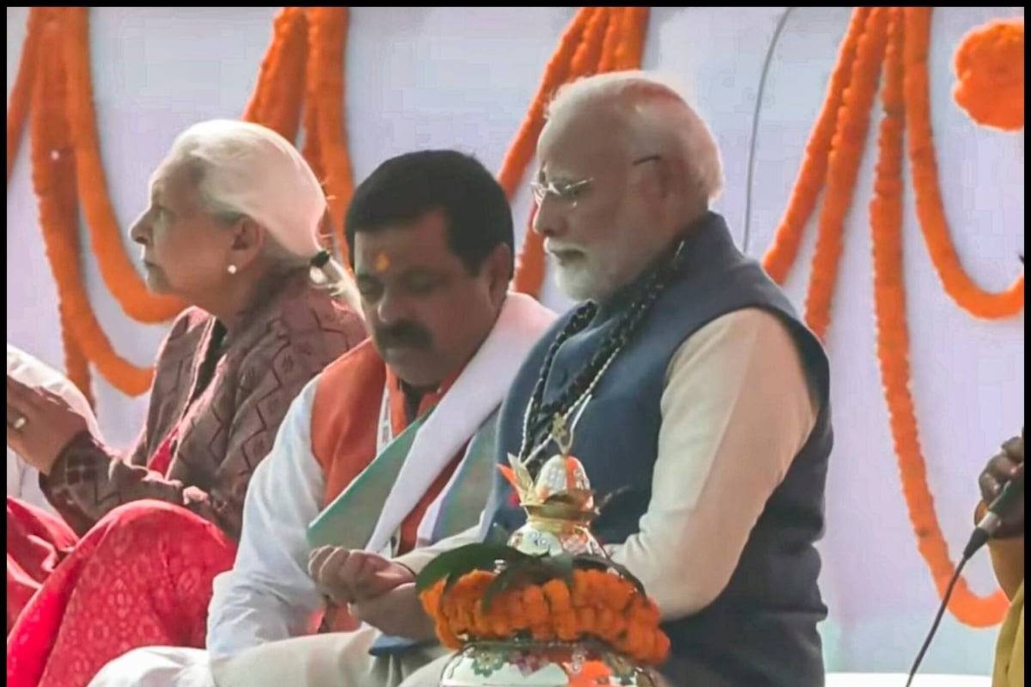 'കുംഭമേളയില്‍ ആദ്യമായി എഐയും ചാറ്റ്‌ബോട്ടും ഭാഗമാകും ': പ്രധാനമന്ത്രി നരേന്ദ്ര മോദി