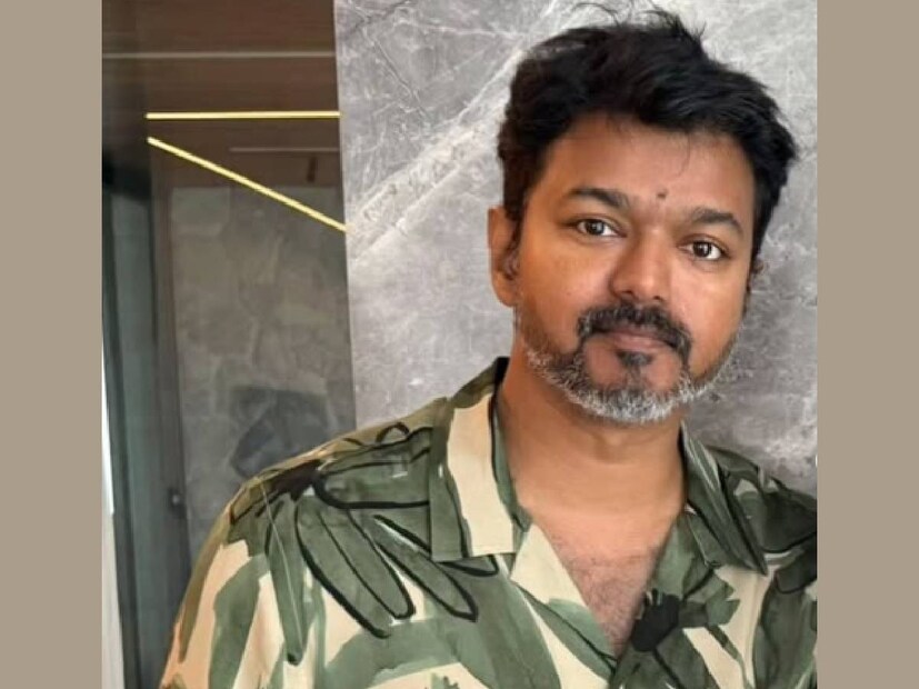 കഴിഞ്ഞ കുറച്ചു വർഷങ്ങളായി ദളപതി വിജയ്&#x200d;യും സംഗീതയും ഒന്നിച്ചുള്ള ചിത്രങ്ങൾ ഏതും പുറത്തിറിങ്ങിയിട്ടില്ല എന്നതും ഇവർ പിരിഞ്ഞു എന്ന വാർത്ത ഔദ്യോഗികമല്ലാതെ സ്ഥിരീകരിക്കാൻ ലഭ്യമായ സൂചനയായി മാറിക്കഴിഞ്ഞു. സംഗീത ഇപ്പോൾ ചെന്നൈ നഗരത്തിലോ, ഇന്ത്യയിലോ പോലും ഇല്ല എന്നാണ് ഏറ്റവും ഒടുവിൽ റിപ്പോർട്ട് ചെയ്യപ്പെട്ടിട്ടുള്ളത്. ലണ്ടനിൽ വളർന്ന സംഗീത, അങ്ങോട്ടേയ്ക്ക് തിരിച്ചു പോയെന്നാണ്‌ വിവരം. ഇവിടെ ഒരു കഫെയിൽ ഇരിക്കുന്ന സംഗീതയുടെ ചിത്രം ഈ വർഷം സെപ്റ്റംബറിൽ പുറത്തുവന്നിരുന്നു 