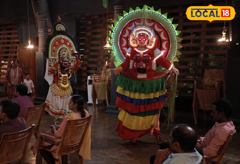  വടക്കൻ കേരളത്തിലും കർണ്ണാടകത്തിലും പ്രചാരത്തിലുള്ള ആരാധനാസമ്പ്രദായങ്ങളിൽ ഒന്നാണ് തെയ്യം. ചില സ്ഥലങ്ങളിൽ കളിയാട്ടം എന്നും മറ്റുചില സ്ഥലങ്ങളിൽ തിറ എന്നും പറയാറുണ്ട്. ഓരോ തെയ്യത്തിനും അതത് നാടിനും കാലത്തിനും അനുസരിച്ചുള്ള ഐതിഹ്യങ്ങളുണ്ട്. നൃത്തം ചെയ്യുന്ന ദേവതാ സങ്കല്പമാണ് തെയ്യം.