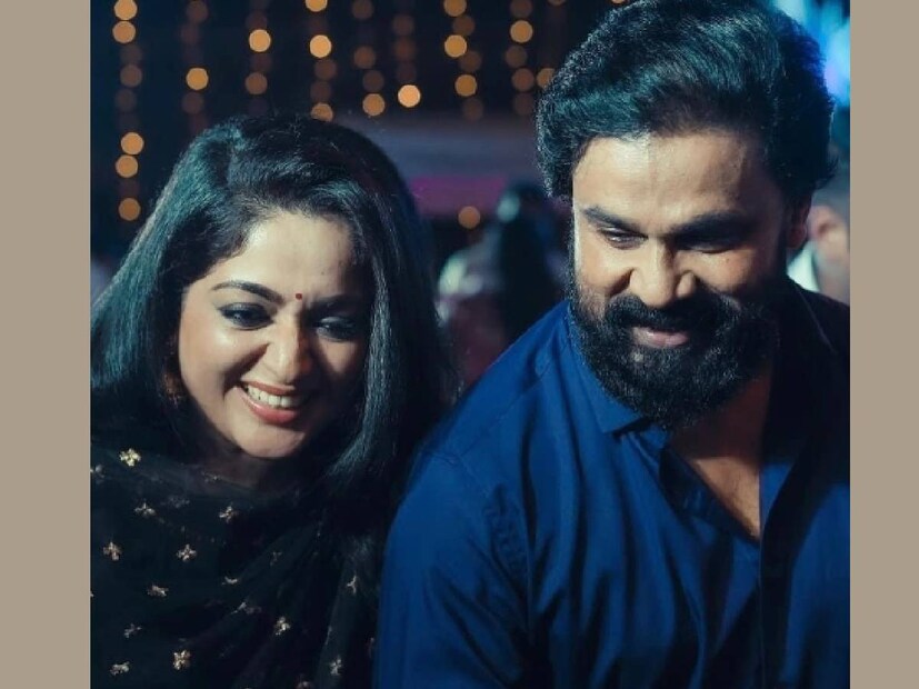 കാവ്യ മാധവന്റെ ബന്ധുക്കൾ പലരും വന്നിരുന്നു. കാവ്യയുടെ ബന്ധുക്കൾ ജൂനിയർ ആർട്ടിസ്റ്റുമാരാണ് എന്നാണ് അന്ന് ഉണ്ണിയുടെ ടീം അംഗങ്ങൾ കരുതിയിരുന്നത്. പ്രധാന താരങ്ങളെ ഒരുക്കിയ ശേഷം മറ്റുള്ളവർക്ക് മേക്കപ്പ് ഇടാം എന്ന് കരുതി അവരെ മുറിക്ക് പുറത്തു നിർത്തിയിരുന്നതായും ഉണ്ണി ഓർക്കുന്നു. ശേഷം ദിലീപ് മാലയും ബൊക്കെയുമായി വന്നപ്പോൾ 'എന്നാൽ ഞാൻ പറയട്ടെ' എന്നായി കാവ്യാ മാധവൻ. അങ്ങനെ മാത്രമാണ് വിവാഹക്കാര്യം എല്ലാവരും അറിയുന്നത്. കാവ്യയെ സാരി ഉടുപ്പിക്കാൻ ഷെഡ്യൂൾ ചെയ്ത ആൾക്കും ഇതേ ആശയക്കുഴപ്പം ഉണ്ടായിരുന്നു 