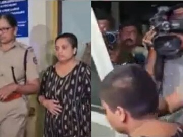കുട്ടിയുടെ അമ്മയുമായി പോലീസ് 