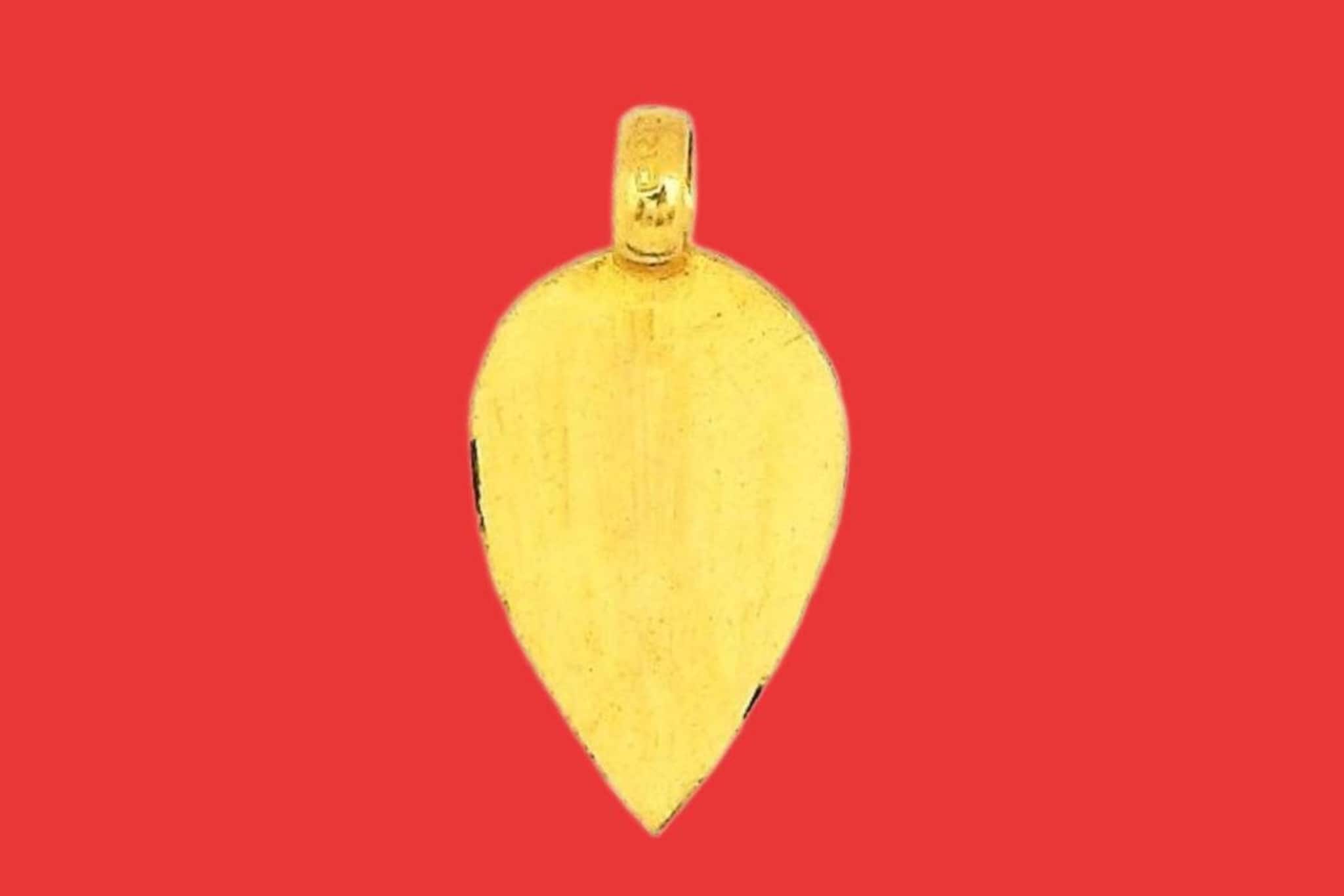 താലി തിരിച്ചുതരണമെന്ന് വീട്ടമ്മയുടെ അഭ്യർത്ഥന; താലി തിരികെ കൊടുത്ത് മാലയുമായി കള്ളൻ കടന്നു