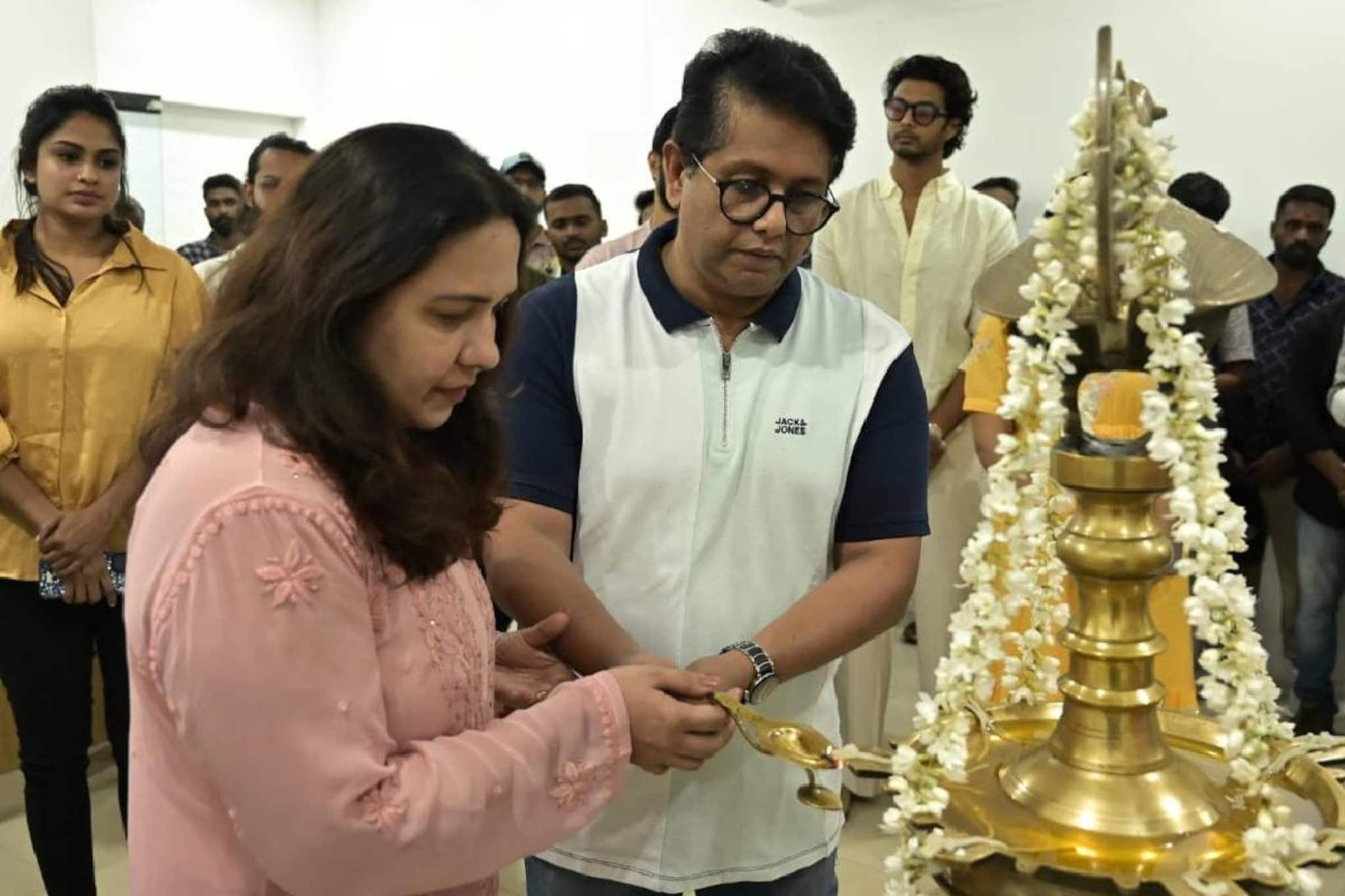 കിഷ്ക്കിന്ധാ കാണ്ഡത്തിനു ശേഷം ആസിഫ് അലി, അപർണ്ണ ബാലമുരളി; ജീത്തു ജോസഫിന്റെ 'മിറാഷ്' കോഴിക്കോട് ആരംഭിച്ചു