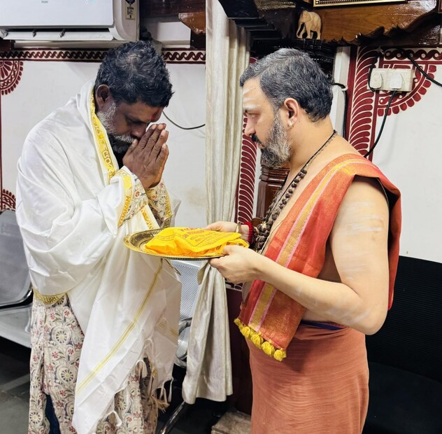  ഇതിൽ പ്രിൻസ് ജോയ് ചിത്രത്തിന്റെ ചിത്രീകരണമാകും ആദ്യം ആരംഭിക്കുക. മിഥുൻ മാനുവൽ തോമസ് നിർമ്മിക്കുന്ന ഈ ചിത്രത്തിന്റെ രചന ജെയിംസ് സെബാസ്റ്റ്യന്റേതാണ്. അതേസമയം, ജയസൂര്യയെ നായകനാക്കി മിഥുൻ മാനുവൽ തോമസ് ഒരുക്കുന്ന ആട് എന്ന ചിത്രത്തിന്റെ മൂന്നാം ഭാഗത്തിനായുള്ള കാത്തിരിപ്പിലാണ് ആരാധകർ.