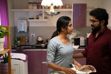 ലവ് ആക്ഷൻ ഡ്രാമക്ക് ശേഷം ധ്യാൻ ശ്രീനിവാസൻ തിരക്കഥ രചിക്കുന്ന ചിത്രം; 'ആപ് കൈസേ ഹോ' റിലീസ് തിയതി
