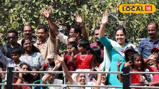 ഡബിൾഡക്കർ ബസ്സിൽ യാത്രക്കാരും മേയറും