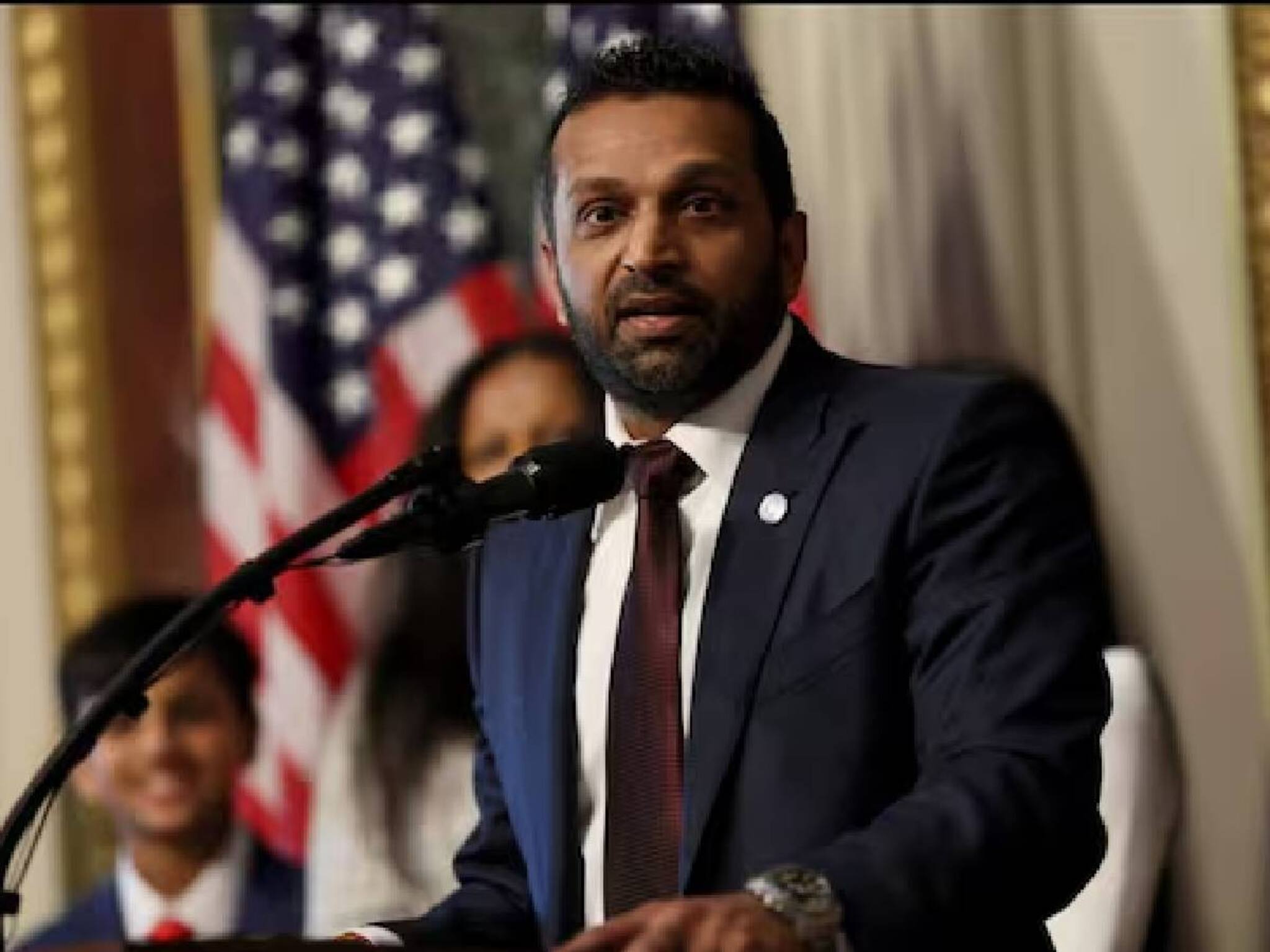 കാഷ് പട്ടേല്‍; തികഞ്ഞ ശിവഭക്തന്‍, ഭഗവദ്ഗീതയില്‍ തൊട്ട് സത്യപ്രതിജ്ഞ; എഫ്ബിഐയുടെ ഒമ്പതാമത് ഡയറക്ടര്‍