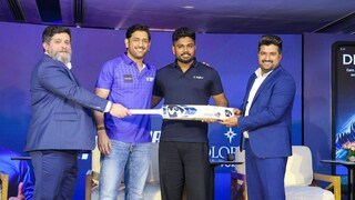 ധോണി ആപ്പ് ലോഞ്ച് വേളയിൽ നിന്നും 