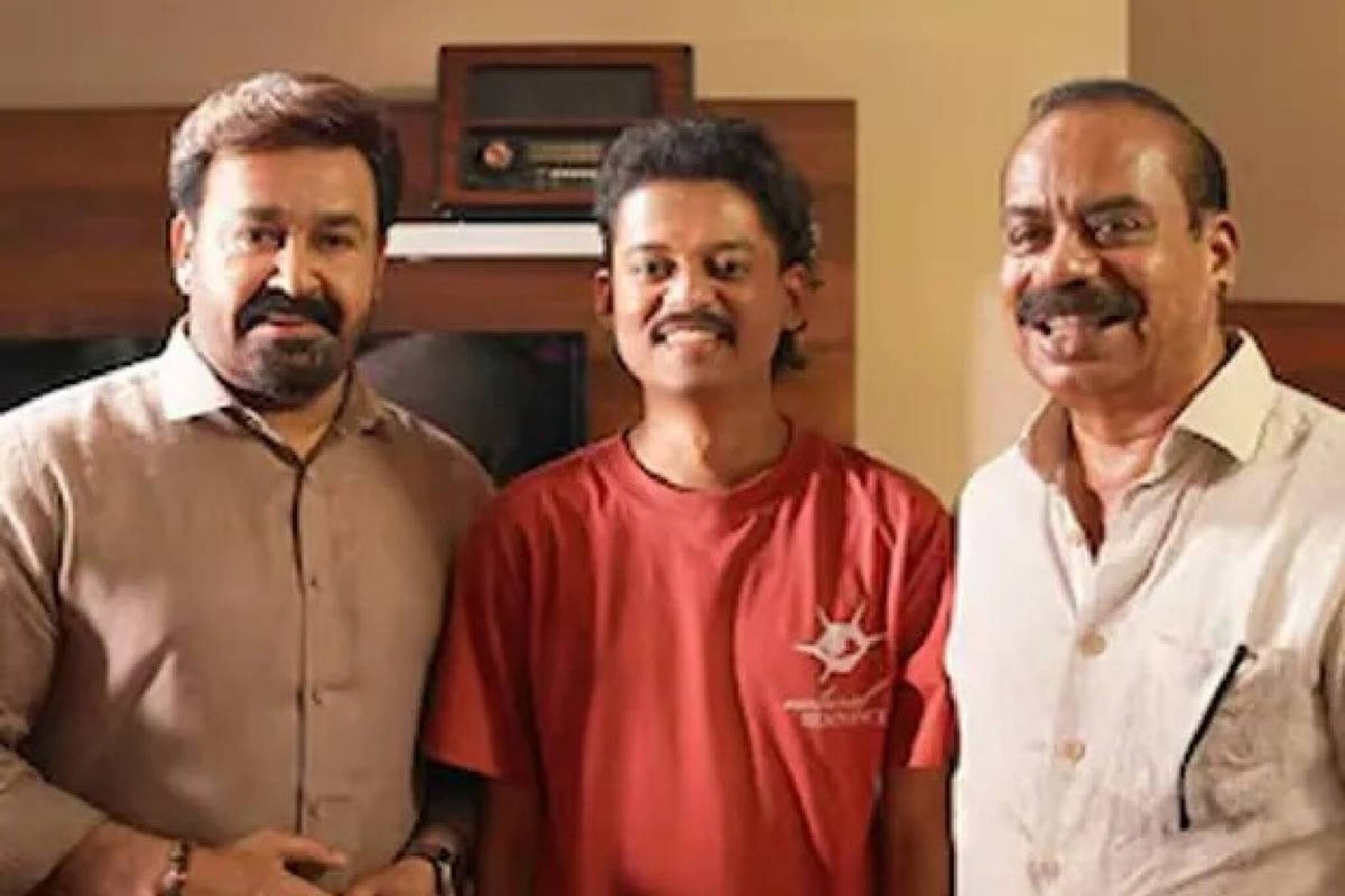 Mohanlal | സന്ദീപ് ബാലകൃഷ്ണനായി മോഹൻലാൽ; സത്യൻ അന്തിക്കാടിൻ്റെ നായകനാവാൻ മോഹൻലാലെത്തി