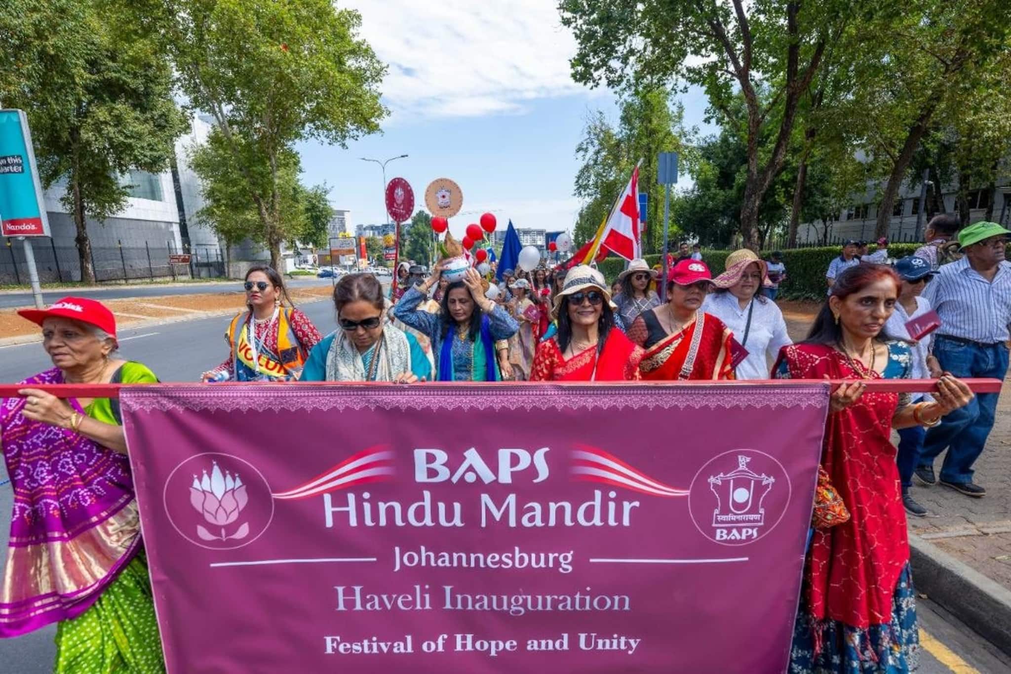 ദക്ഷിണാര്‍ദ്ധ ഗോളത്തിലെ ഏറ്റവും വലിയ ഹിന്ദു ക്ഷേത്രം ദക്ഷിണാഫ്രിക്കയിലെ ജോഹന്നാസ്ബര്‍ഗില്‍ ഉദ്ഘാടനം ചെയ്തു