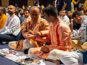 'നാസയില്‍ നിന്ന് മോക്ഷത്തിലേക്ക് '; BAPS സന്യാസ ജീവിതത്തിലേക്കുള്ള പ്രദ്യുമന്‍ ഭഗത്തിന്റെ അസാധാരണയാത്ര