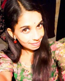 'ഞാൻ ഇതിൽ കംഫർട്ടബിൾ, എനിക്ക് ആഹാരം കഴിക്കണം, ചെലവിന് ആര് തരും'; റീൽസ് വീഡിയോയെ കുറിച്ച് രേണു സുധി