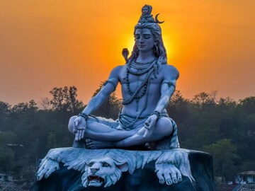 മഹാശിവരാത്രിയിൽ തുളസിയില ദേവന് അർപ്പിക്കരുത്; അബദ്ധത്തിൽ ഈ 7 കാര്യങ്ങൾ ചെയ്യരുത്