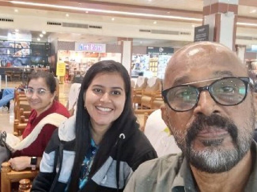 ജനുവരി 27ന് ശേഷം എലിസബത്തിന്റെ പേജിൽ ഒരു പോസ്റ്റ് പോലും ഉണ്ടായിട്ടില്ല. അതിനുള്ള കരണവുമായാണ് അടുത്ത വരവ്. അതിനു ശേഷം ഒരു പോസ്റ്റ് എത്തിച്ചേർന്നിട്ടുള്ളത് ഫെബ്രുവരി 4നും. എലിസബത്ത് നാട്ടിൽ ഉണ്ടായിരുന്ന ദിവസങ്ങളായിരുന്നു അത് എന്ന് സൂചന നൽകുന്നതാണ് പുതിയ പോസ്റ്റ്. വീട്ടിൽ ഒരു മെഡിക്കൽ എമർജൻസി ഉണ്ടായി. ആ വെപ്രാളത്തിൽ നാട്ടിലേക്ക് തിരിച്ചതാണ്. ഇപ്പോൾ എല്ലാം ശരിയായി. താൻ കുറച്ചു ദിവസങ്ങൾക്കകം ഗുജറാത്തിലേക്ക് മടങ്ങും. എല്ലാവരുടെയും പ്രാർത്ഥനകൾക്ക് നന്ദി എന്നും എലിസബത്ത് കൂട്ടിച്ചേർത്തു