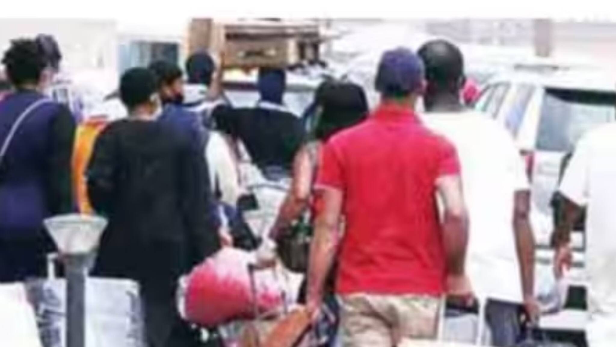 സൗദി അറേബ്യ നിയമലംഘനം നടത്തിയ 10000 പ്രവാസികളെ നാടുകടത്തി; 21,000 പേരെ അറസ്റ്റു ചെയ്തു