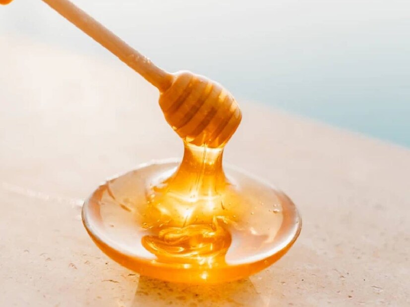 Home remedy for pores on face, egg for clear skin , clear skin ,benefits of applying honey on skin,Get Rid Of Your Skin Problems With Honey, honey face pack for skin, honey for skin, skin care , skin care at home ,Face packs for scars, how to treat pores on face, how to close pores, black spots, dark spots, to get rid of black spots, to get rid of dark spots, ‍skin care, products to help acne scars, oily skin face mask, homemade face mask for oily skin, natural remedies for oily skin, reduce acne naturally, honey for acne, turmeric face mask benefits, aloe vera for oily skin, yogurt for acne,  മുഖത്തെ കുഴികൾ എങ്ങനെ മാറ്റാം, ചർമ്മത്തിലെ പാടുകൾ കുറയ്ക്കാൻ, വീട്ടിൽ ചെയ്യാവുന്ന ഫേസ് പായ്ക്ക്, മുഖത്തെ പാടുകൾ അകറ്റാൻ,പാടുകൾ അകറ്റാൻ ഇതാ ഒരു പൊടികൈ, മുഖത്ത് പാടുകളും ചുളിവുകളും മാറ്റാൻ , തേൻ , മുട്ട , ഒലിവ് ഓയിൽ ,ഹെൽത്ത് ന്യൂസ് , സ്കിൻ , ചർമ്മ സംരക്ഷണം 
