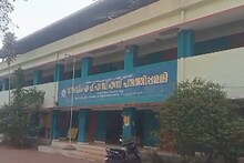 തിരുവനന്തപുരം കാട്ടാക്കടയിൽ പ്ലസ് വൺ വിദ്യാർത്ഥി സ്കൂൾ കെട്ടിടത്തിൽ മരിച്ച നിലയിൽ
