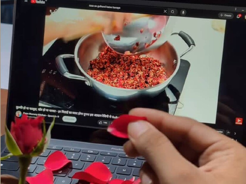 ഒരു ലക്ഷം ഫോളോവേഴ്സ് കടന്നു കിട്ടിയാൽ ഒരു മാസം കൊണ്ട് ഇവർ സമ്പാദിക്കുന്ന തുക പതിനായിരങ്ങളിൽ നിന്നും ലക്ഷങ്ങളിലേക്ക് കുതിക്കുമത്രേ. 20,000 മുതൽ രണ്ടര ലക്ഷം രൂപ വരെ ഇത്തരം വ്ലോഗർമാർക്ക്  മാസ സമ്പാദ്യമുള്ളതായി കണക്കുകൾ. യൂട്യൂബ് വരുമാനം കൂടാതെ ചെയ്യുന്ന ബ്രാൻഡ് പ്രൊമോഷൻ, ഉദ്‌ഘാടനങ്ങൾ എന്നിവയും വരുമാന സ്ത്രോതസുകളാണ്. എന്നിരുന്നാലും, അഡ്വെർടൈസിങ് സ്റ്റാൻഡേർഡ് കൗൺസിൽ ഓഫ് ഇന്ത്യയുടെ റിപ്പോർട്ട് പ്രകാരം ഇൻഫ്ലുവെൻസർമാരിൽ 69 ശതമാനവും കേന്ദ്ര ഉപഭോക്ത്ര സംരക്ഷണ അതോറിറ്റിയുടെ മാനദണ്ഡങ്ങൾ ലംഘിക്കുന്നതായി കണ്ടെത്തിയിട്ടുണ്ട്