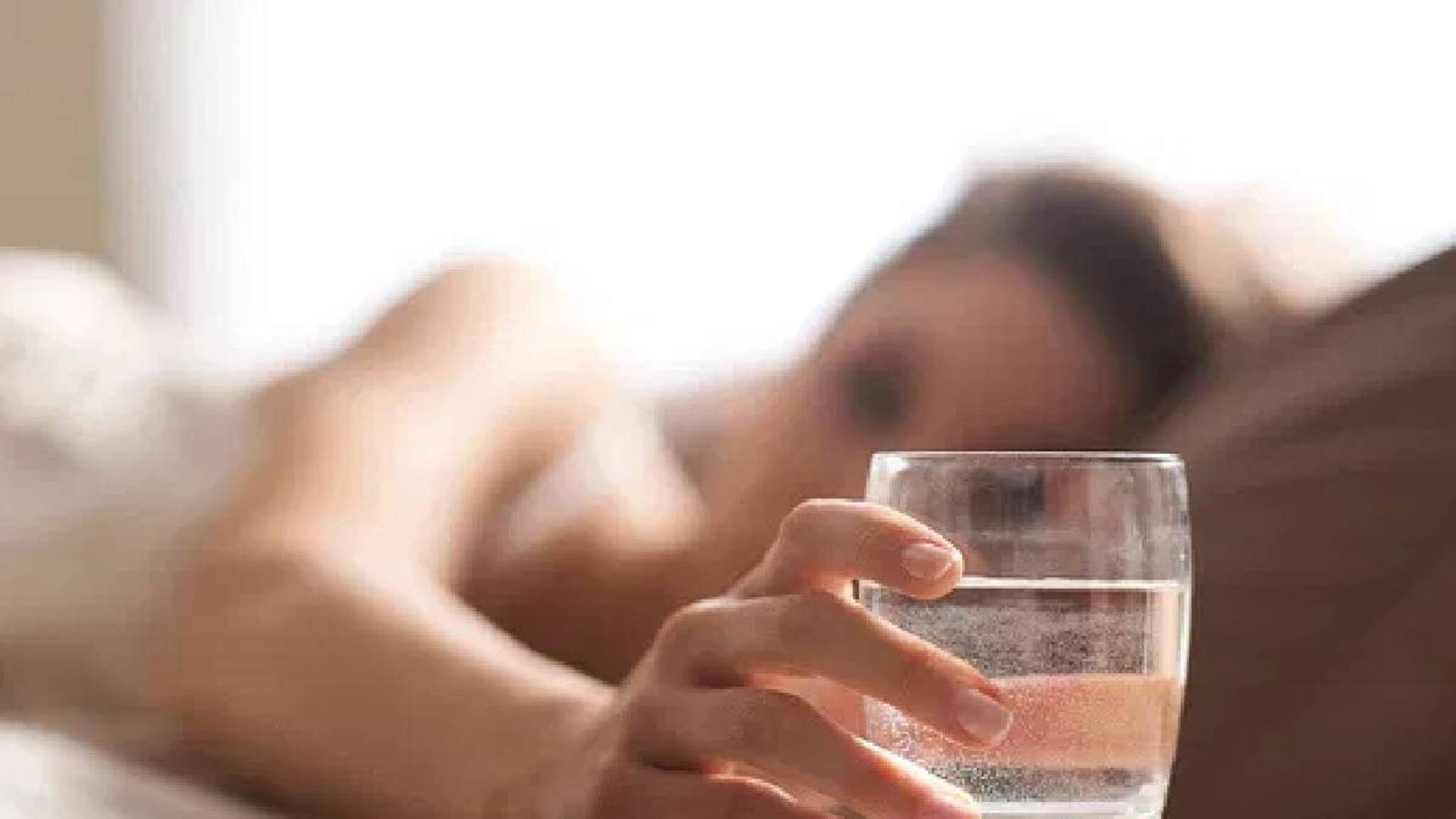 രാവിലെ വെറും വയറ്റില്‍ വെള്ളം കുടിക്കാറുണ്ടോ!! അറിയാം ഗുണങ്ങളേറെ