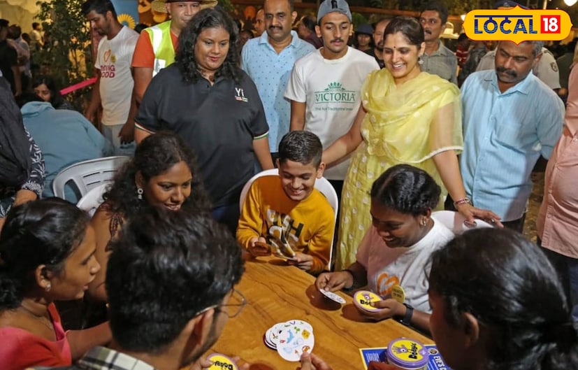  തിരുവനന്തപുരം ജില്ലാ ഭരണകൂടവും യംഗ് ഇന്ത്യൻസും ചേർന്ന് നടത്തിയ ഇവൻ്റായ ഹാപ്പി ട്രിവാൻഡ്രം വേറിട്ട ഒരനുഭവം തലസ്ഥാന നഗരിക്ക് സമ്മാനിച്ചു. മാനവീയം വീഥിയിൽ ആണ് പരിപാടി നടന്നത്. മൊബൈൽ ഫോൺ, ടെലിവിഷൻ, ലാപ്ടോപ് തുടങ്ങിയ സ്ക്രീനുകൾക്ക് മുന്നിൽ ചെലവഴിക്കുന്ന സമയം കുറച്ച്, ആളുകളുമായി ഇടപഴകുകയും ഉല്ലസിക്കുകയും ചെയ്യേണ്ടത്തിൻ്റെ ആവശ്യകത മനസ്സിലാക്കിയാണ് പദ്ധതി വിഭാവനം ചെയ്തിരിക്കുന്നത്.
