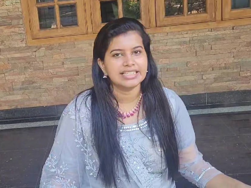 തനിക്കെതിരെ അഞ്ചാറ് പേരുടെ സംഘം പ്രവർത്തിക്കുന്നു എന്നും ബാലയുടെ ആരോപണമുയർന്നിരുന്നു. ഇപ്പോൾ താനും ഭാര്യ കോകിലയും സമാധാനത്തോടെ ജീവിക്കുമ്പോൾ വീണ്ടും മറുഭാഗം തനിക്കെതിരെ തിരിയുന്നു എന്ന പക്ഷക്കാരനാണ് ബാല. ബാലയുടെ ഒപ്പം ജീവിച്ച നാളുകളിൽ കൊടിയ പീഡനം ഏറ്റുവാങ്ങിയിരുന്നു എന്നും ജീവൻ വെടിയാൻ ശ്രമിച്ചിരുന്നു എന്നും എലിസബത്തിന്റെ പക്കൽ നിന്നും തന്നെ പുറംലോകം അറിഞ്ഞിരുന്നു. ഇന്നിപ്പോൾ പത്തു കോടി നഷ്‌ടപരിഹാരത്തിന്റെ പേര് പറഞ്ഞ് കമന്റുമായി വന്നവർക്കും എലിസബത്തിന്റെ മറുപടിയുണ്ട് 