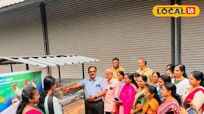 സംരംഭകർക്ക് കോഴിയും കൂടും വിതരണം ചെയ്ത് കുടുംബശ്രീ സംരംഭകർക്ക് കോഴിയും കൂടും വിതരണം ചെയ്ത് കുടുംബശ്രീ