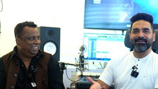 ഗോപി സുന്ദർ സംവിധായകന്റെ ഒപ്പം ഗോപി സുന്ദർ സംവിധായകന്റെ ഒപ്പം