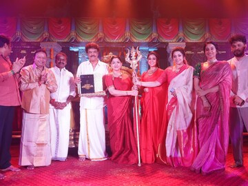 മൂക്കുത്തി അമ്മൻ 2