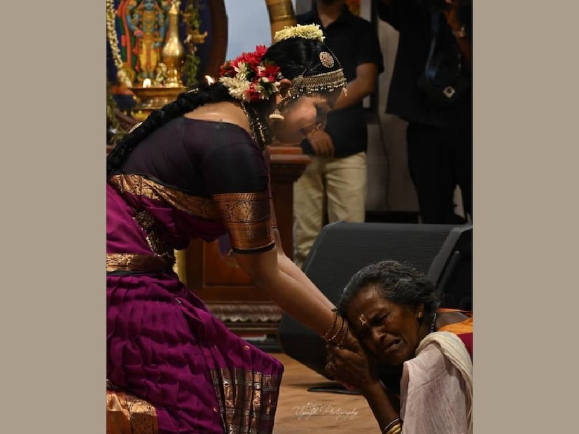 ഗുരുവായൂർ ഉത്സവത്തിന്റെ ഭാഗമായാണ് നവ്യ നായർ നൃത്തപരിപാടി അവതരിപ്പിച്ചത്. കഴിഞ്ഞ രണ്ടു വർഷത്തിലേറെയായി വീടിന്റെ മുകൾനിലയിൽ 'മാതംഗി' എന്ന പേരിൽ നവ്യ നായർ ഒരു നൃത്ത വിദ്യാലയം നടത്തിവരികയാണ്. കുട്ടികളും മുതിർന്നവരുമായ നിരവധിപ്പേരുടെ അധ്യാപികയാണ് നവ്യ നായർ ഇപ്പോൾ 