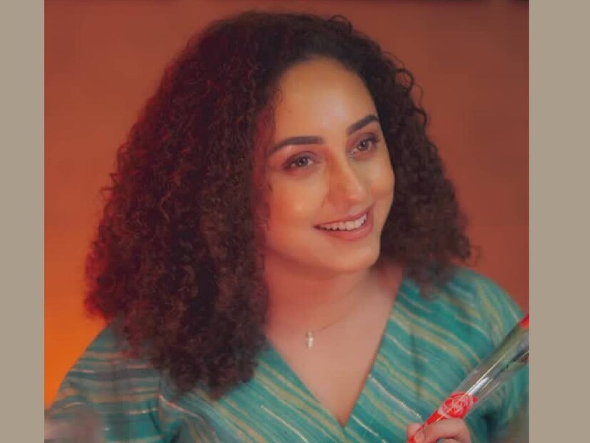 പേളിയുടെ പേജിൽ പേളിയുടെയും ശ്രീനിഷിന്റെയും കുടുംബാംഗങ്ങളും ഇടയ്ക്കിടെ വന്നുപോകാറുണ്ട്. മോട്ടിവേഷണൽ സ്പീക്കർ ആയ മാണി പോളിന്റെ മകളായ പേളി മുൻപ് അച്ഛന്റെ ഒപ്പം ഷോ അവതരിപ്പിക്കുന്നതിലും ഭാഗമായിരുന്നു. ഇന്നിപ്പോൾ പേളി മാണി അത്തരം ടിപ്പുകൾ ഫോളോവേഴ്‌സിന് വേണ്ടി അവരുടെ ഇൻസ്റ്റഗ്രാം പേജിൽ പങ്കിടാറുണ്ട്. ഇതിൽ മാനസികാരോഗ്യത്തിന്റെയും ജീവിത വിജയത്തിന്റെയും സ്വപ്നം സാക്ഷാത്കരിക്കുന്നതിന്റെയും ടിപ്പുകൾ കാണാം. 'നോ' പറയുന്നതിന്റെ ശക്തിയാണ് പേളി മാണിയുടെ ഏറ്റവും പുതിയ പോസ്റ്റിലെ വിഷയം 