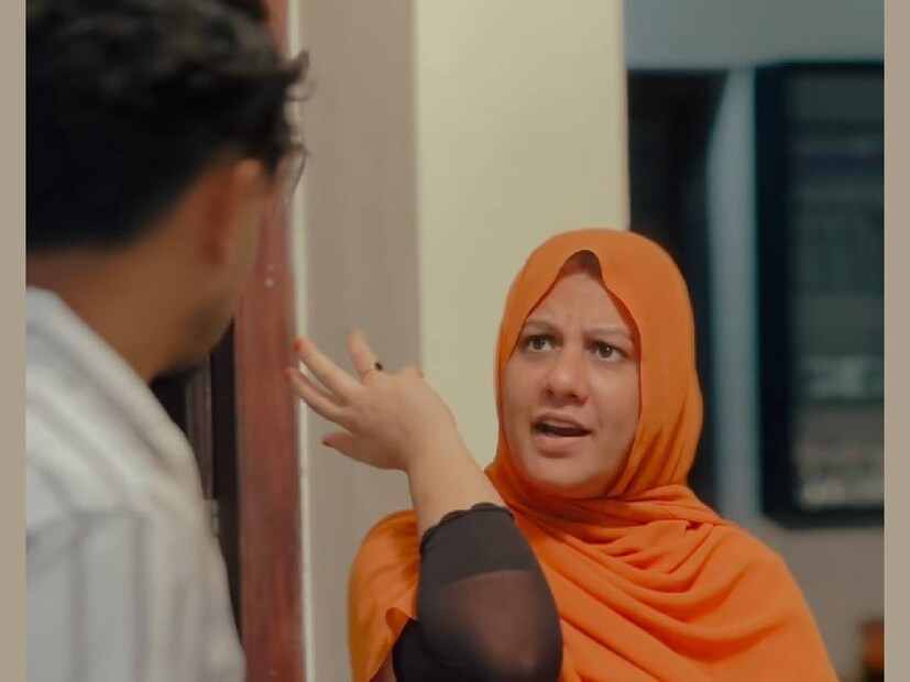 ഷെഫിയെക്കാൾ ഷെമിക്ക് പ്രായക്കൂടുതൽ ഉണ്ടെന്നതായിരുന്നു പ്രധാന ആരോപണം. വിവാഹമോചിതയായ സ്ത്രീ 14 വർഷം ഒറ്റയ്ക്ക് ജീവിച്ച ശേഷം ഒരു ജീവിത പങ്കാളിയെ കണ്ടെത്തിയെങ്കിലും, അത് സോഷ്യൽ മീഡിയക്ക് ദഹിച്ചില്ല. ഭാര്യയും ഭർത്താവും തമ്മിൽ എത്ര വയസ്സിന്റെ വ്യത്യാസം ഉണ്ടെന്ന കാര്യം ഇരുവരും എവിടെയും വെളിപ്പെടുത്തിയിട്ടില്ല. ഷെമി കൂടെ പോകുമ്പോൾ, അമ്മയാണോ എന്ന് പോലും പലരും കളിയാക്കിയ വിവരം ഷെഫി മറച്ചുവച്ചില്ല. അമ്മയല്ല, തന്റെ ഭാര്യയാണ് എന്ന് ഷെമിയെ ചേർത്തുനിർത്തി ഷെഫി അഭിമാനത്തോടെ പറഞ്ഞു 