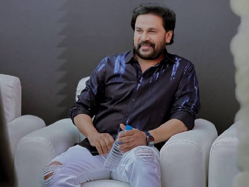 പലരും ചിത്രം നിർമിക്കാൻ മുന്നോട്ടു വന്നെങ്കിലും പിന്മാറി. ആ സമയത്തു ചങ്കൂറ്റം കാട്ടി, ഇത്രയേറെ താരങ്ങളെ അണിനിരത്തി ചിത്രമെടുക്കാൻ ധൈര്യം കാട്ടിയത് ദിലീപ് ആണെന്ന കാര്യം പൊന്നമ്മ ബാബു ഓർത്തെടുക്കുന്നു. 'ട്വന്റി ട്വന്റി' ഹിറ്റ് ആവുകയും, വമ്പൻ ലാഭം കൊയ്യുകയും ചെയ്ത വിവരം ഏവർക്കും അറിയാവുന്നതാണ്. എന്നാൽ, അവിടെയുമുണ്ട് മേൽപ്പറഞ്ഞ ഒരു അറിയാകഥ. വലിയൊരു തുക വന്നുചേർന്നത് താരസംഘടനയായ അമ്മയിലേക്കാണ്. അതുവരെയുണ്ടായിരുന്ന അമ്മ തലയെടുപ്പോടെ ഉയർന്ന നിമിഷം കൂടിയായിരുന്നു