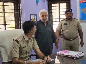 രാംകുഭായി ബോരിച്ച പോലീസ് സ്റ്റേഷനിൽ