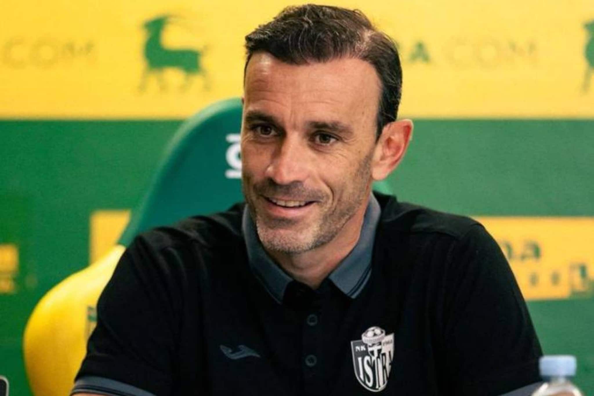 പുതിയ ആശാൻ സ്പെയിനിൽ നിന്ന്; ബ്ലാസ്റ്റേഴ്‌സ് ടീം മുഖ്യപരിശീലകനായി ഡേവിഡ് കാറ്റാലയെ നിയമിച്ചു